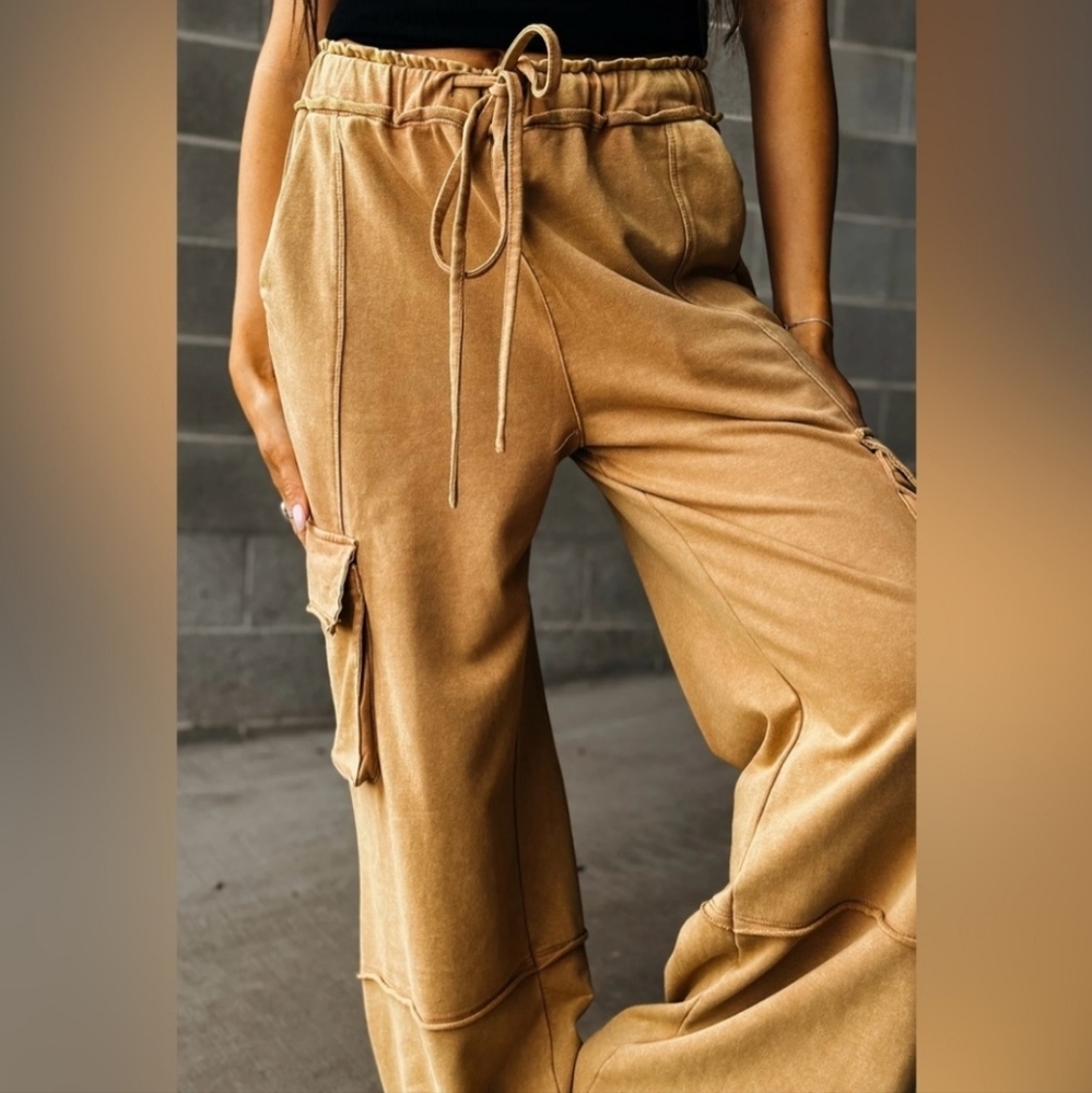 Ces Femme Black/Dark Gray Mineral Wash Wide Leg Cargo Pants, Size Large 10/12 - Picture 5 of 16